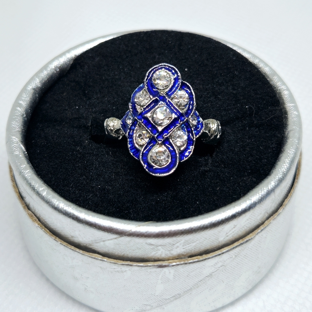 Vintage style Sterling knot ring